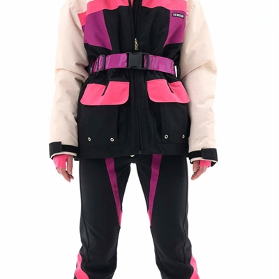 女运动滑雪套装